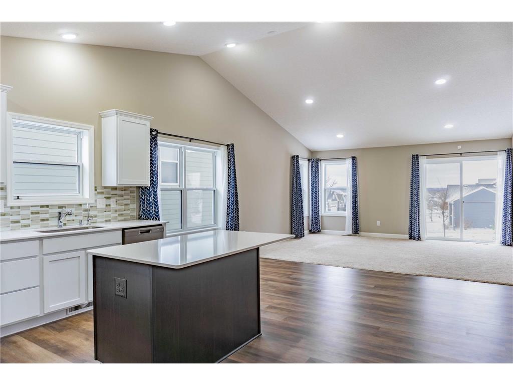 143X Nutmeg Circle Carver MN 55315 6825379 image13