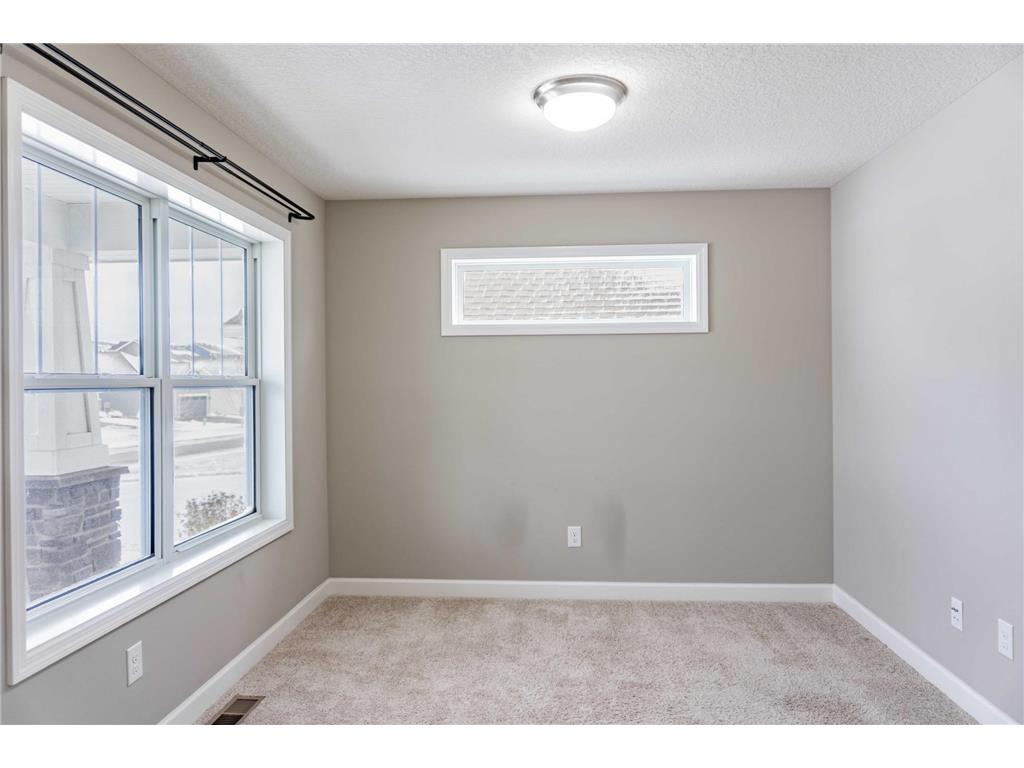 143X Nutmeg Circle Carver MN 55315 6825379 image20