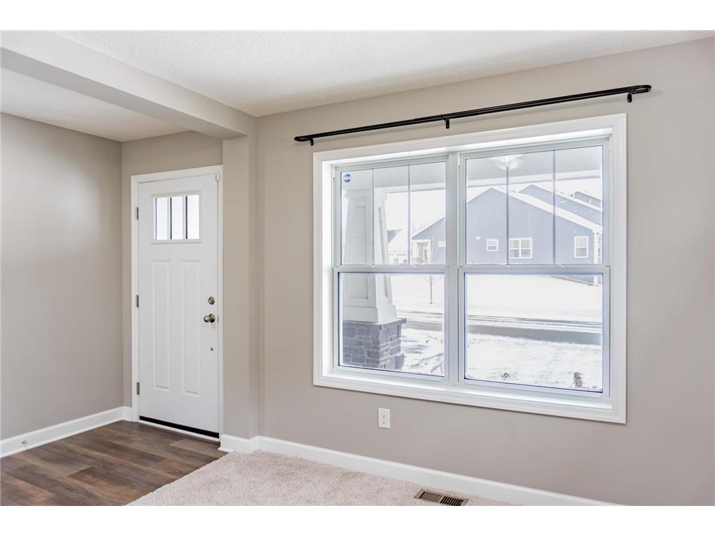 143X Nutmeg Circle Carver MN 55315 6825379 image21