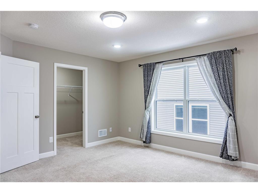 143X Nutmeg Circle Carver MN 55315 6825379 image23