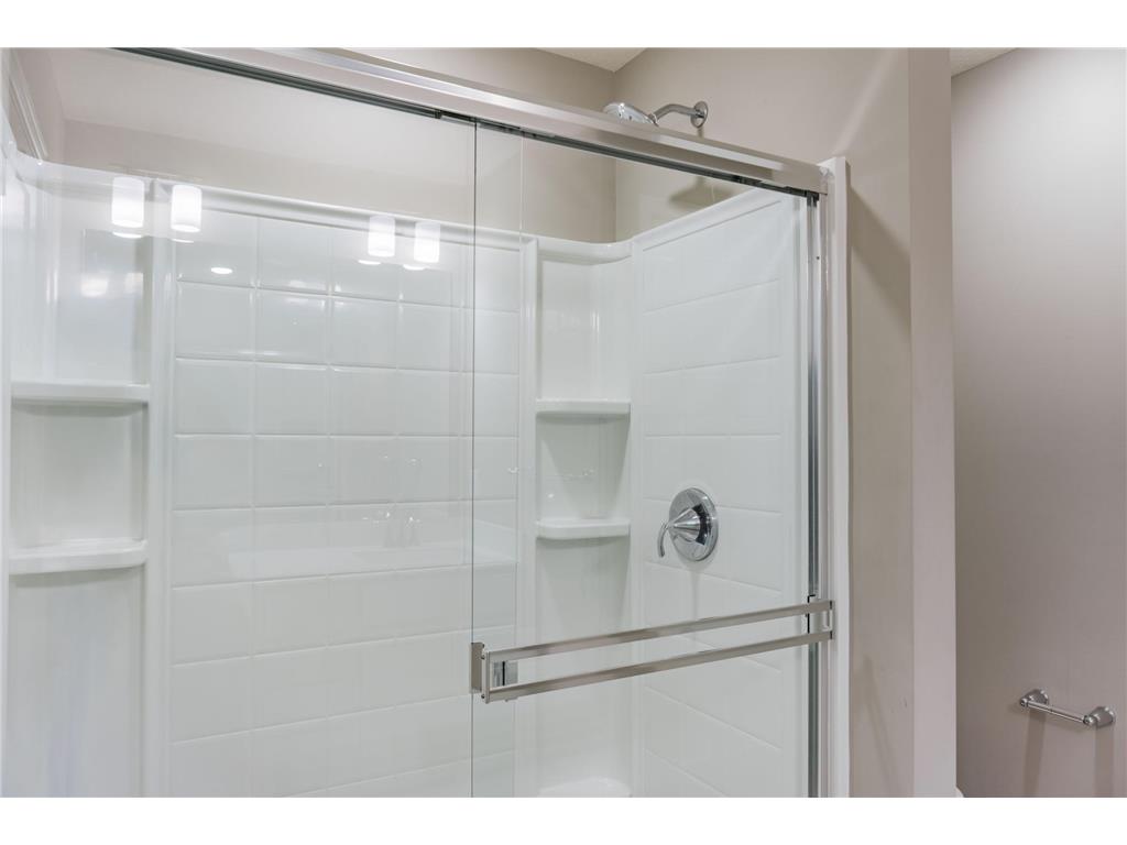 143X Nutmeg Circle Carver MN 55315 6825379 image27