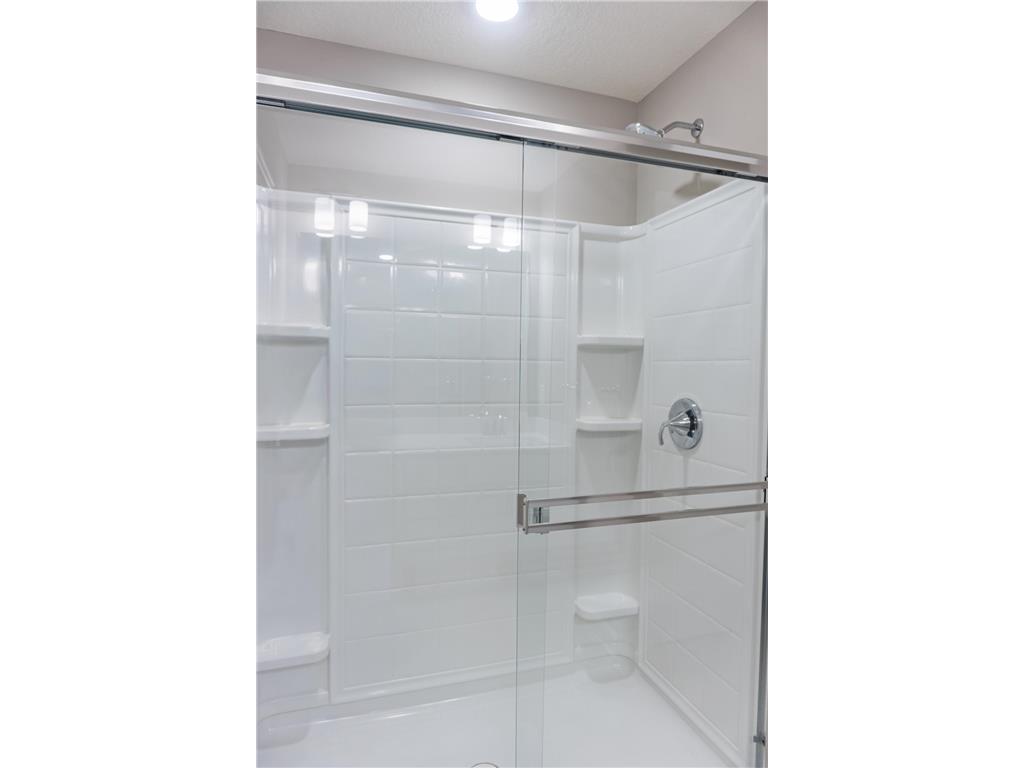 143X Nutmeg Circle Carver MN 55315 6825379 image28