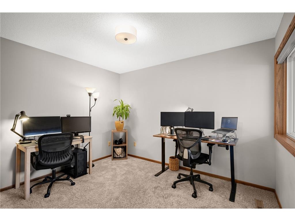 1440 Granada Avenue N Oakdale MN 55128 7072218 image11