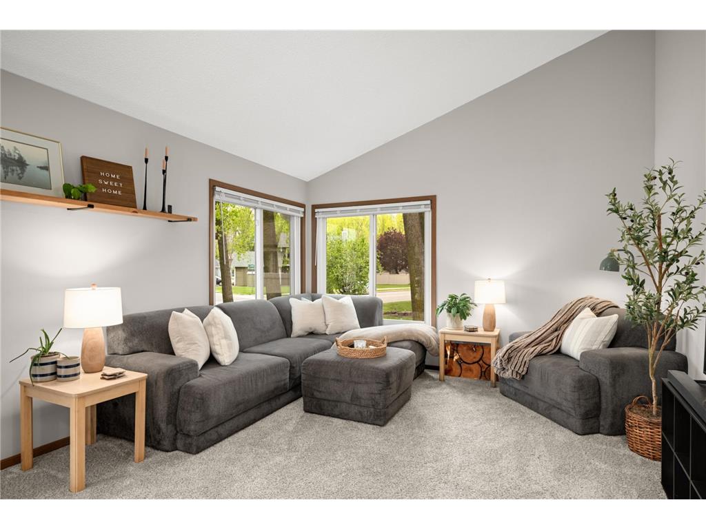 1440 Granada Avenue N Oakdale MN 55128 7072218 image2