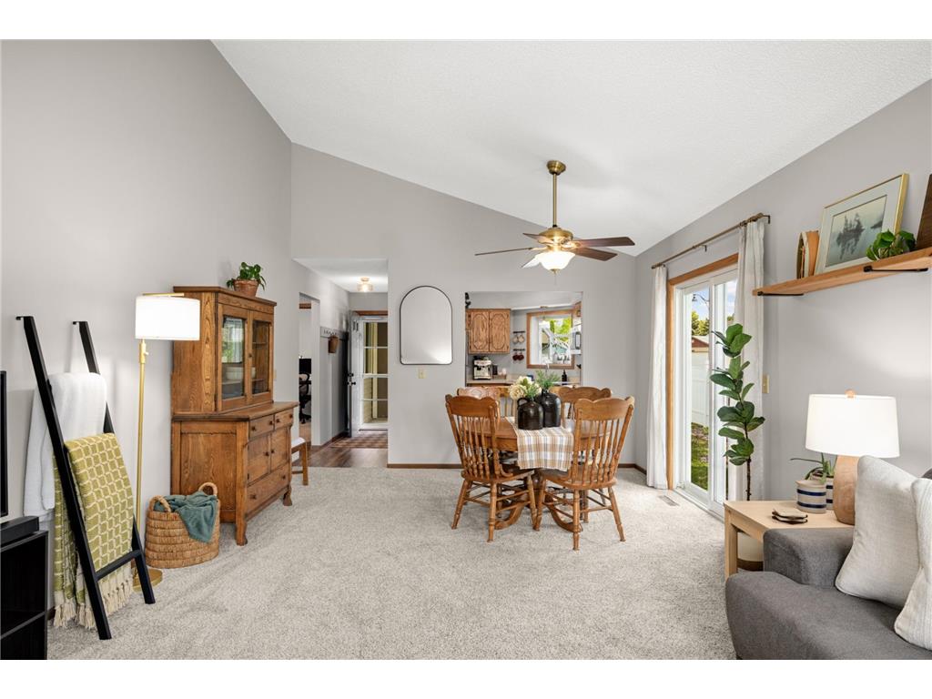 1440 Granada Avenue N Oakdale MN 55128 7072218 image5