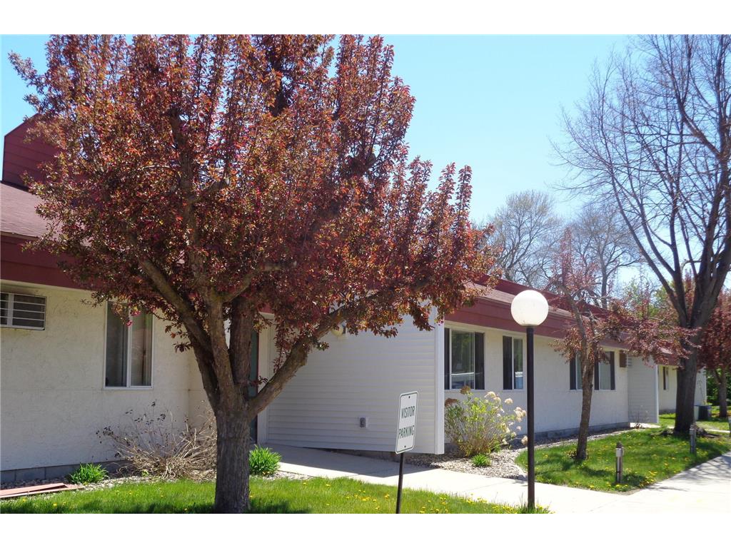 1441 Lake Avenue NW Willmar MN 56201 6513821 image1