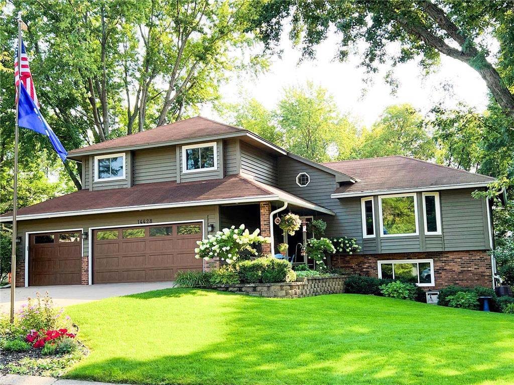 14428 Holland Court, Apple Valley, MN 55124 MLS 6257834 Edina Realty