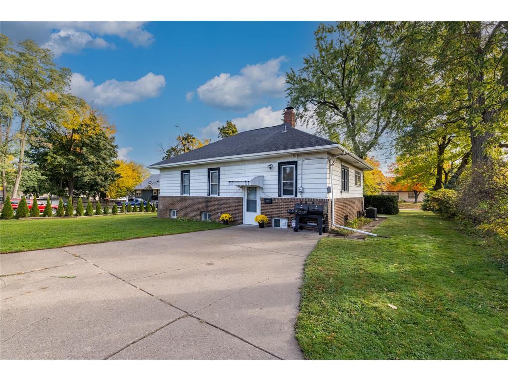 1443 Hazelwood Street Saint Paul MN 55106 7047053 image23
