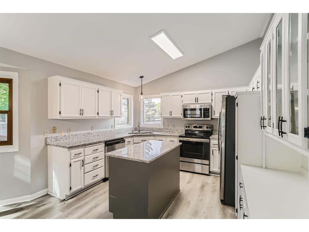 14430 Woodbridge Lane Savage MN 55378 6607427 image1