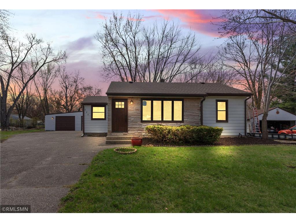 1444 County Road B E Maplewood MN 55109 6514433 image1