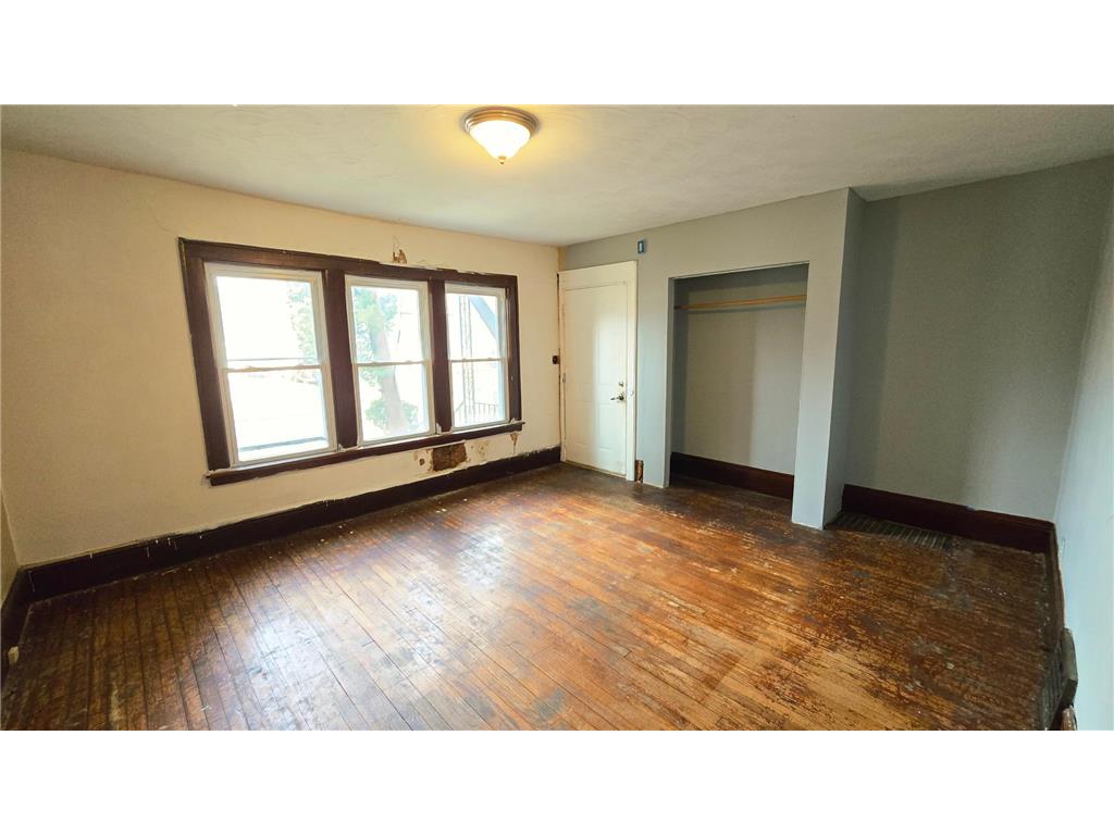 1444 Edgerton Street Saint Paul MN 55130 7042914 image2