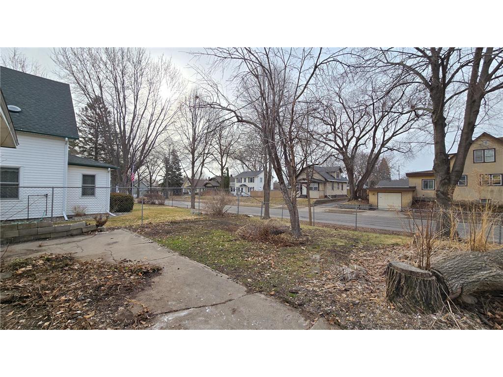 1444 Edgerton Street Saint Paul MN 55130 7042914 image36