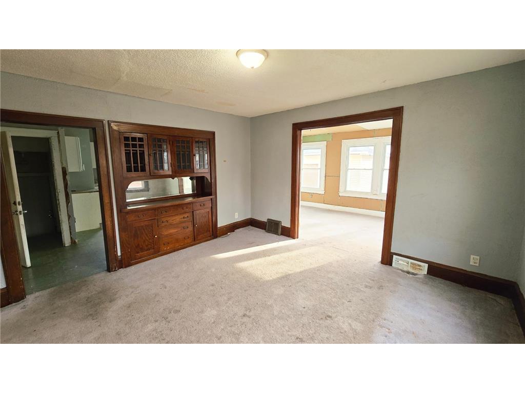 1444 Edgerton Street Saint Paul MN 55130 7042914 image5