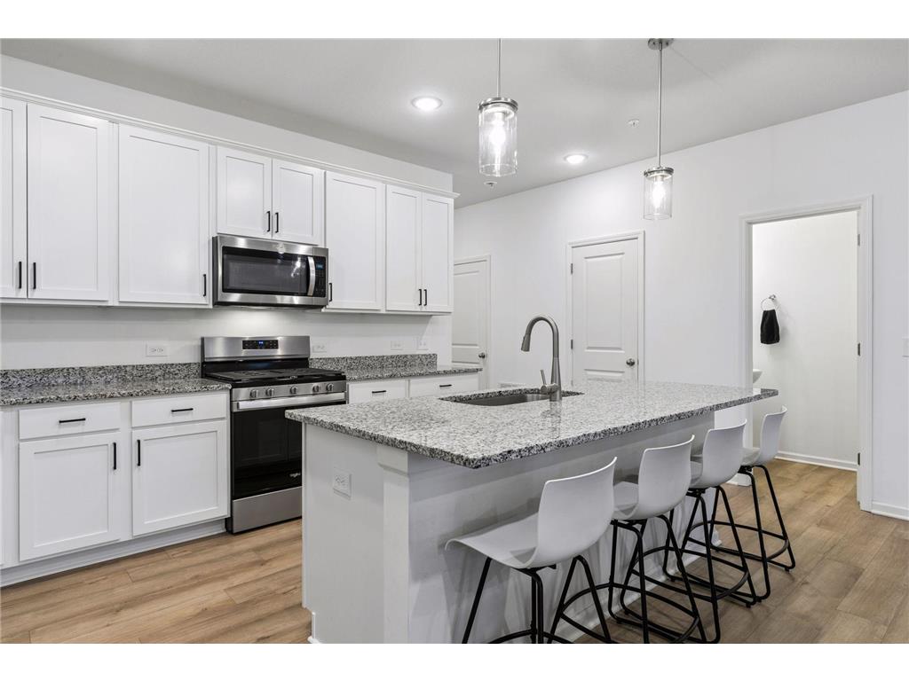 14440 Twin Lakes Circle Burnsville MN 55306 7037319 image18