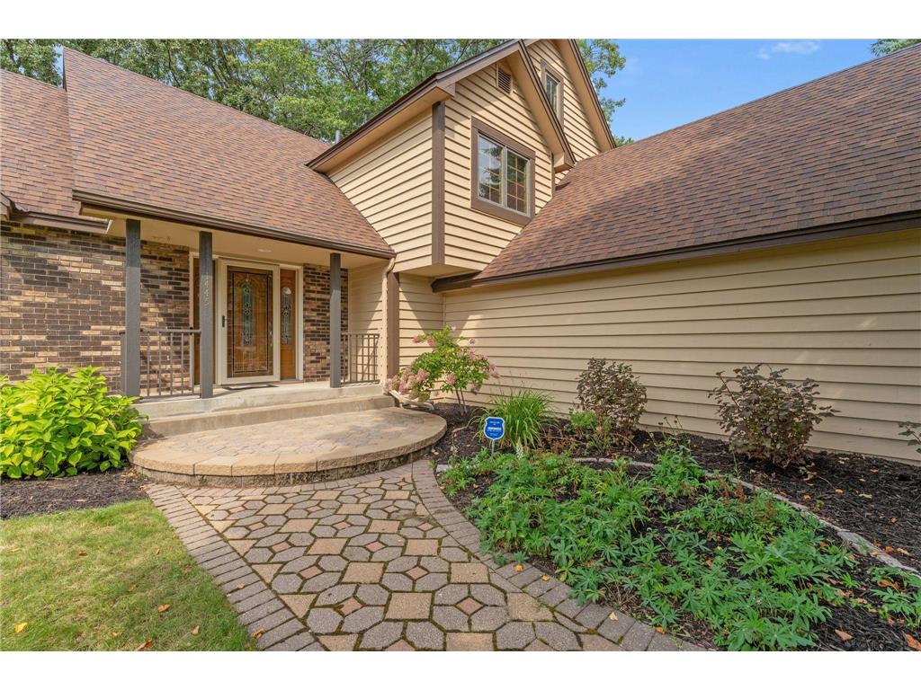 1445 Arden Oaks Drive Arden Hills MN 55112 6658142 image1