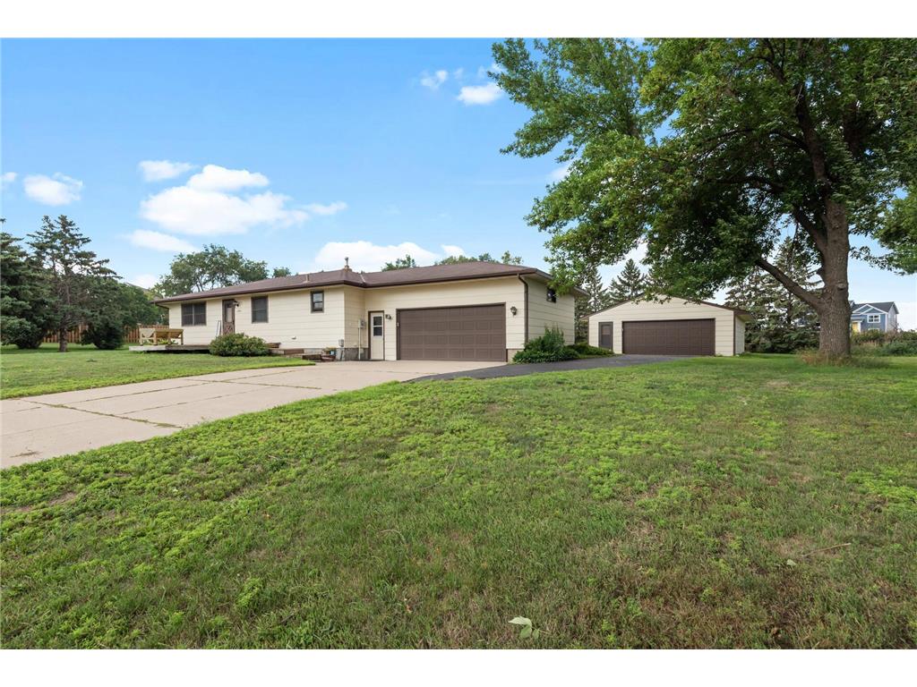 1446 Sharon Parkway Shakopee MN 55379 6414265 image1