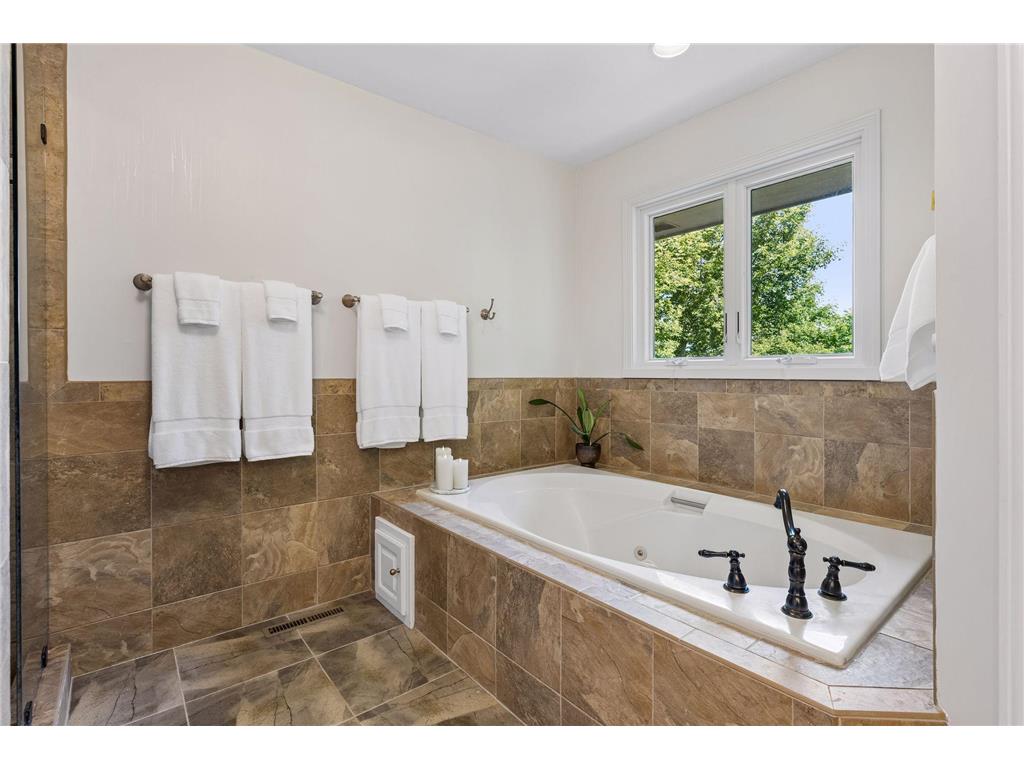 14462 64th Avenue N Maple Grove MN 55311 - Edward 7108553 image32
