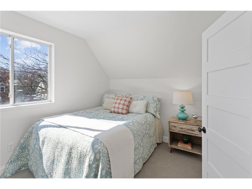 1447 Hague Avenue Saint Paul MN 55104 7034174 image10