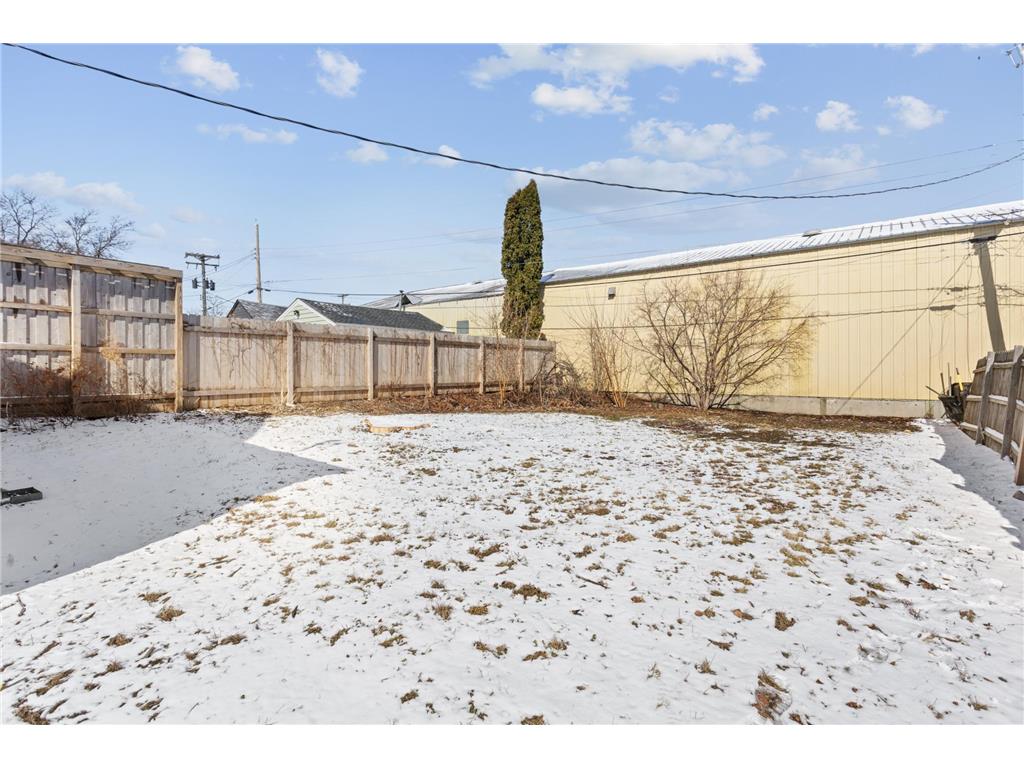 1447 Hague Avenue Saint Paul MN 55104 7034174 image15