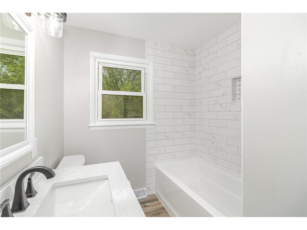 1448 Glynview Trail Faribault MN 55021 6805171 image13