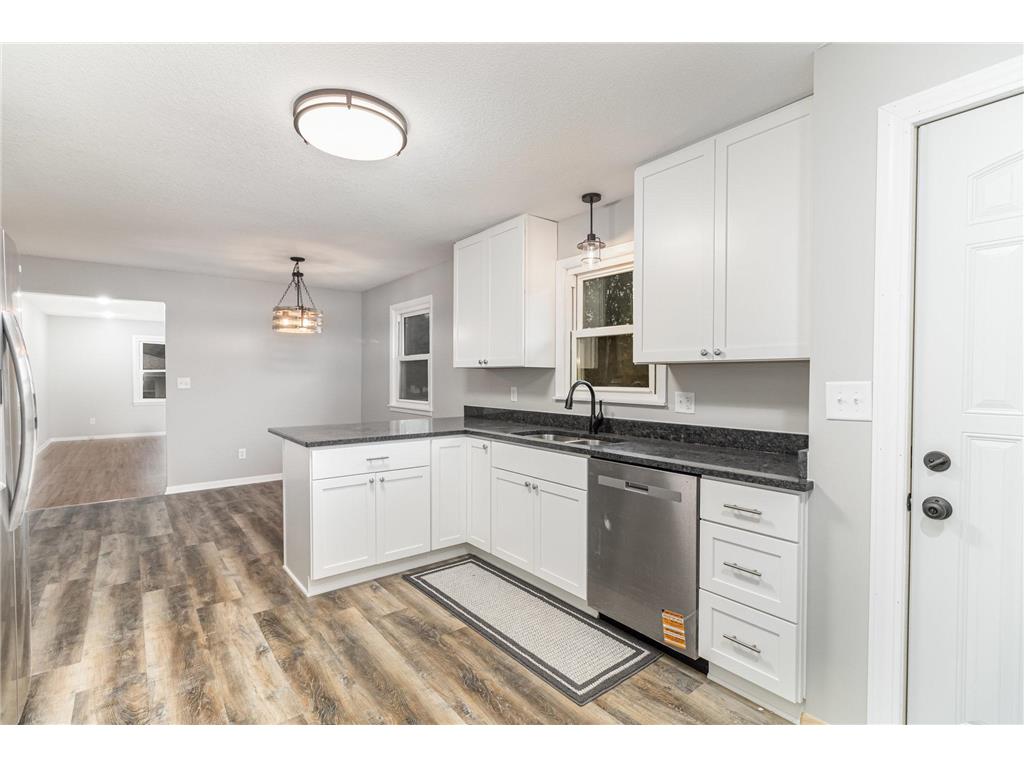 1448 Glynview Trail Faribault MN 55021 6805171 image5