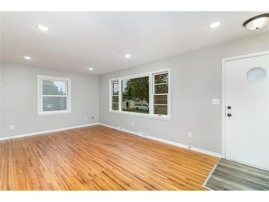 1448 Glynview Trail Faribault MN 55021 6805171 image6