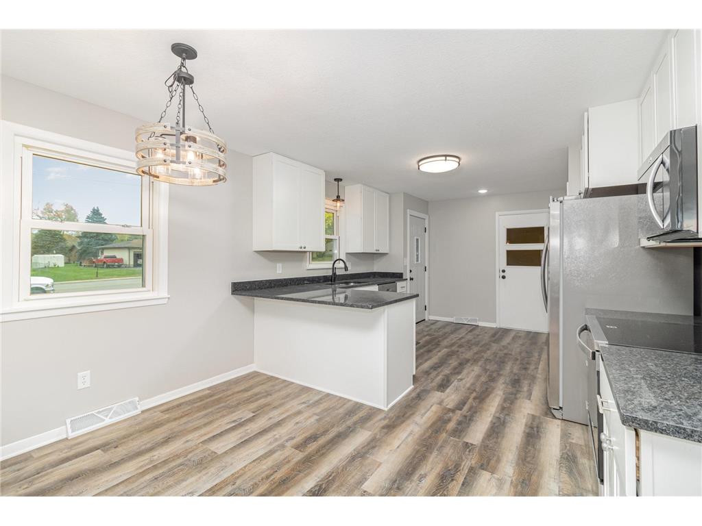 1448 Glynview Trail Faribault MN 55021 6805171 image9