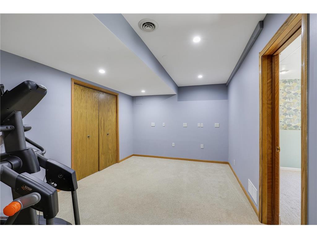 1448 Surrey Alcove Woodbury MN 55125 7074665 image40