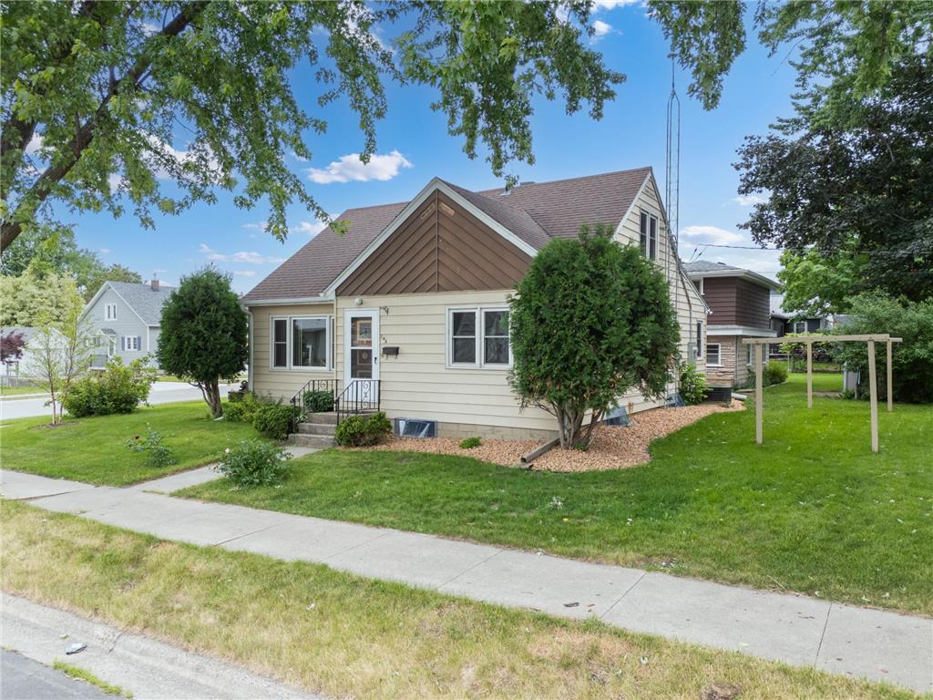 145 6th Street NW Plainview MN 55964 7094109 image1