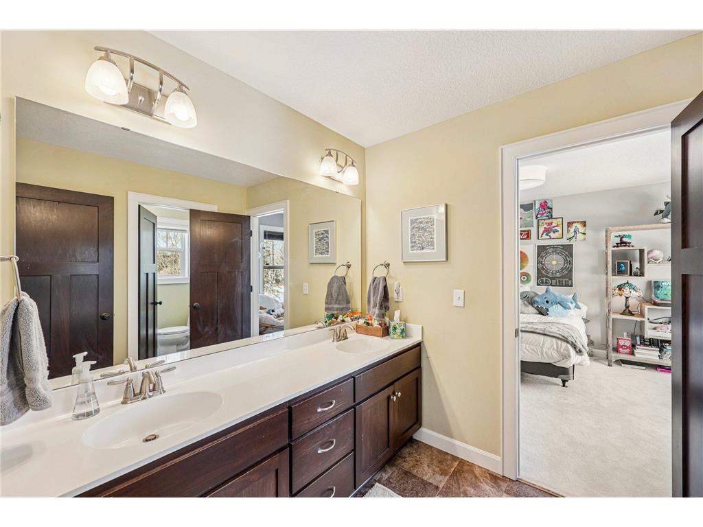 145 Cutacross Road Golden Valley MN 55422 7038843 image18