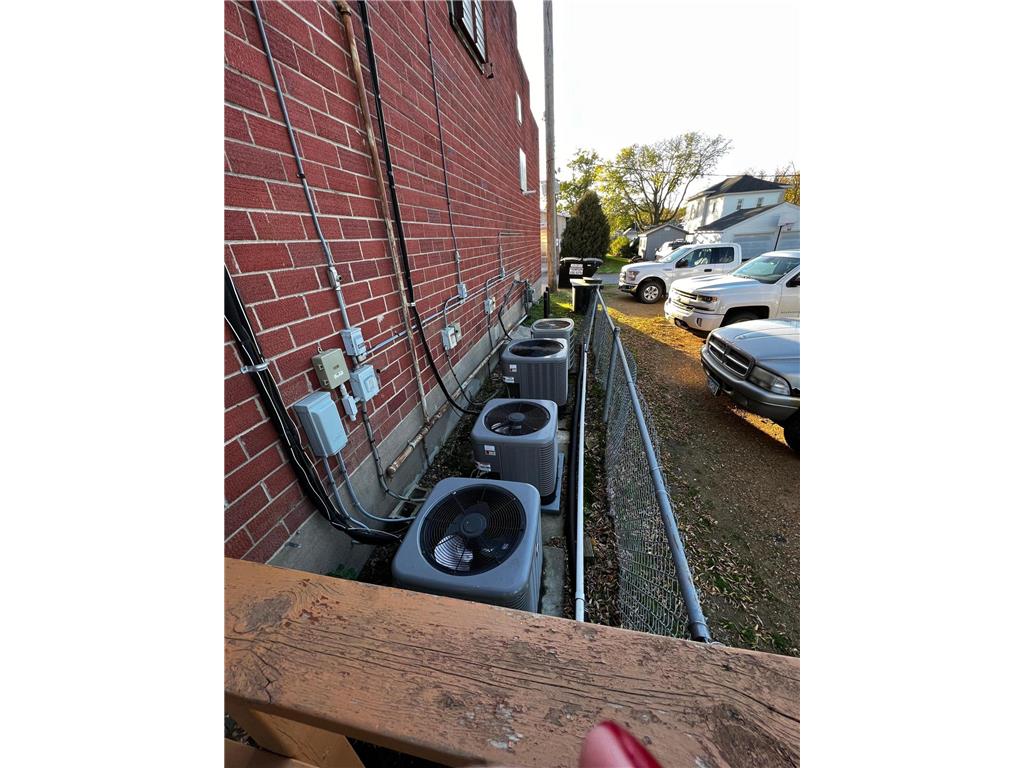 145 W Franklin Street Wells MN 56097 7014425 image38