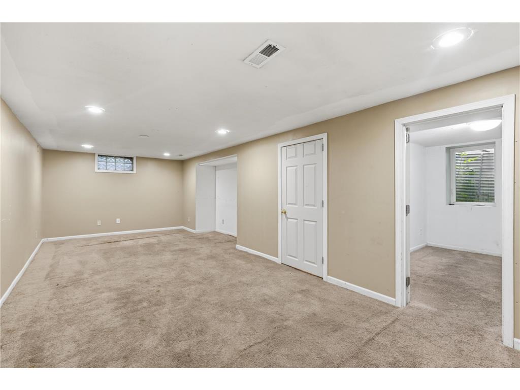1450 Sandhurst Avenue E Maplewood MN 55109 7087415 image13