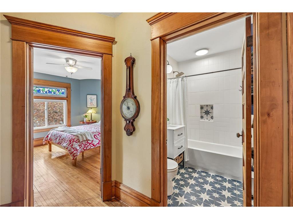 1451 Charles Avenue Saint Paul MN 55104 7042502 image15