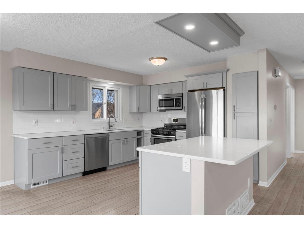 14510 Wellington Road Minnetonka MN 55391 7042820 image10