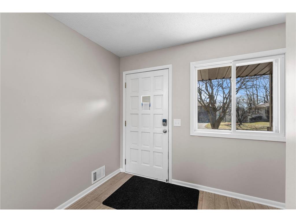 14510 Wellington Road Minnetonka MN 55391 7042820 image3