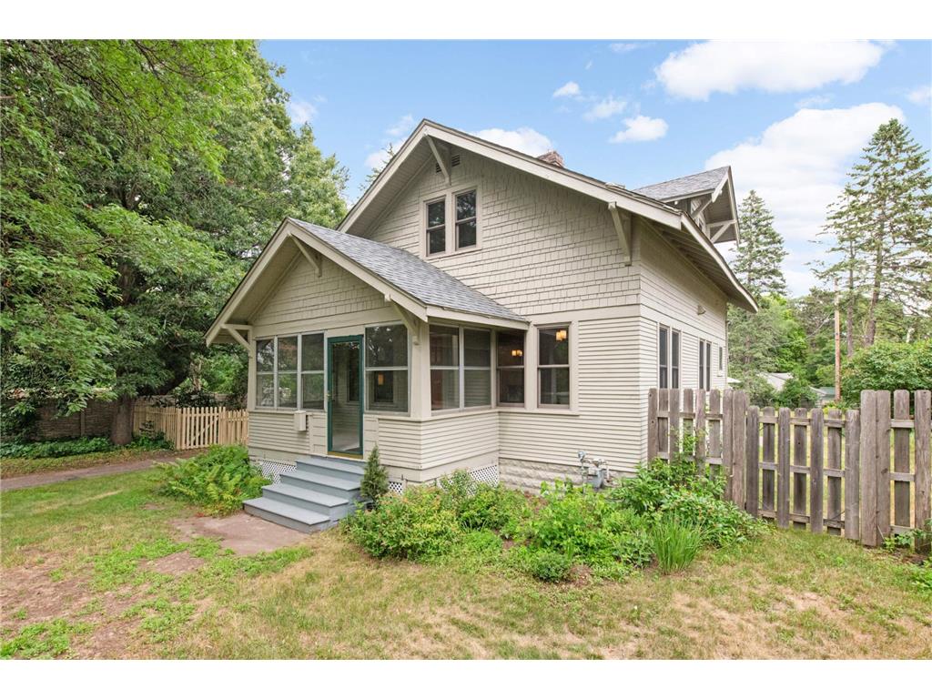 1452 Victoria Street N Saint Paul MN 55117 6392339 image1