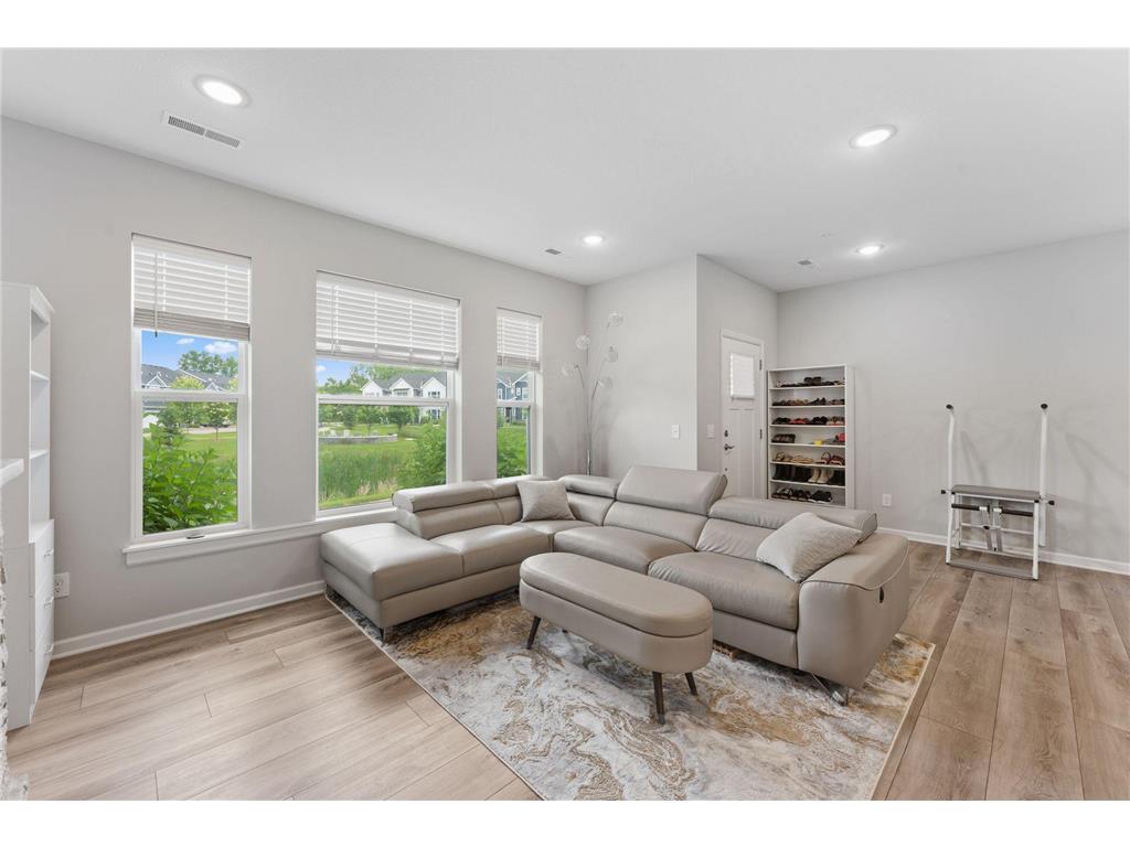 14524 Twin Lakes Circle Burnsville MN 55306 7099165 image10