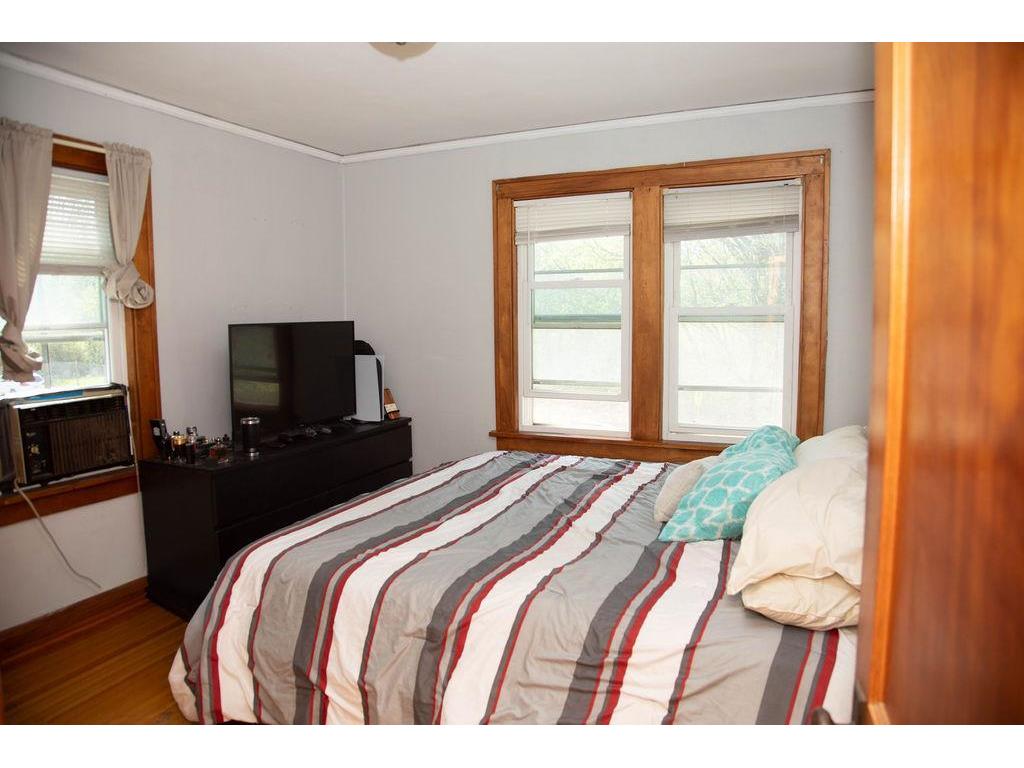 1453 7th Street E Saint Paul MN 55106 7053643 image16