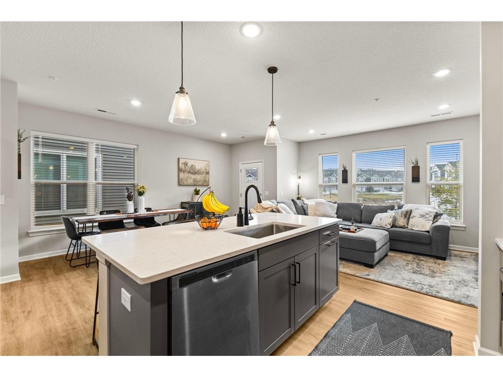 14540 Twin Lakes Circle Burnsville MN 55306 7016599 image10