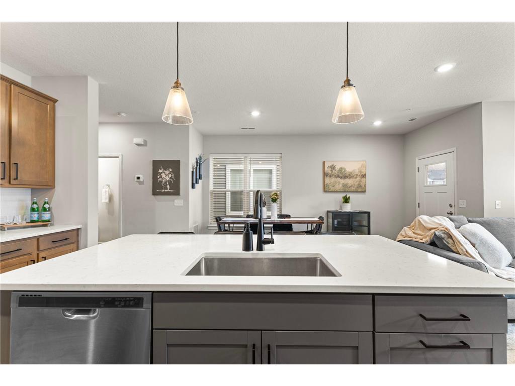 14540 Twin Lakes Circle Burnsville MN 55306 7016599 image11