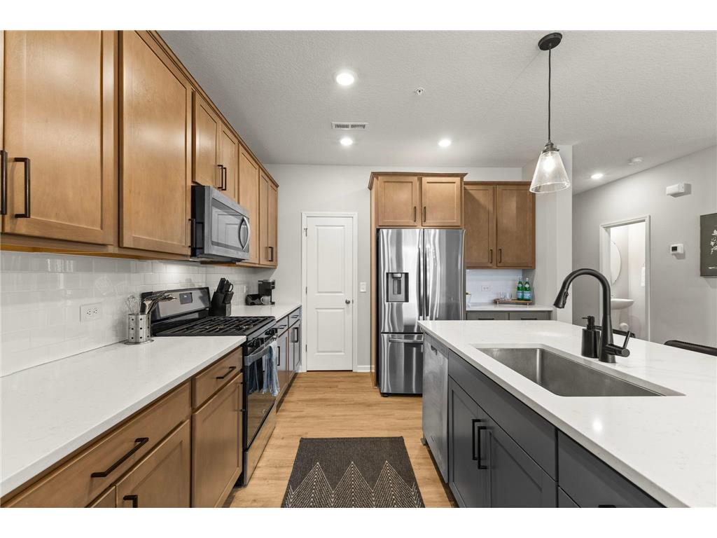 14540 Twin Lakes Circle Burnsville MN 55306 7016599 image15