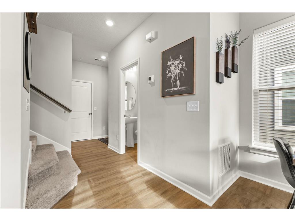 14540 Twin Lakes Circle Burnsville MN 55306 7016599 image24