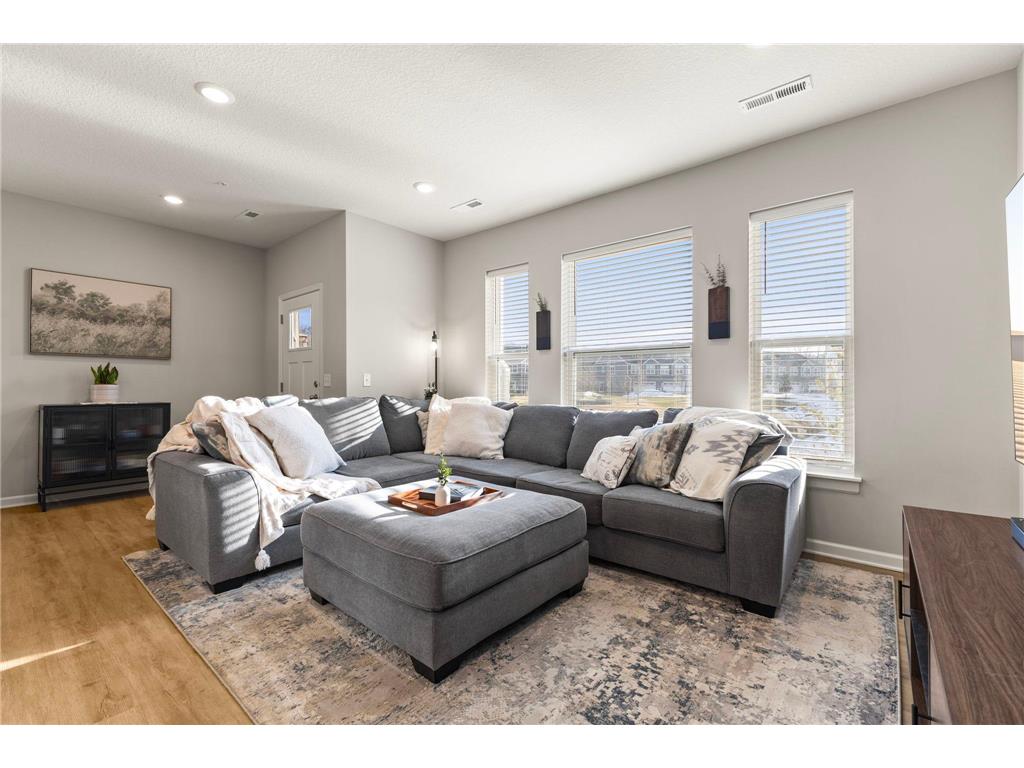 14540 Twin Lakes Circle Burnsville MN 55306 7016599 image6