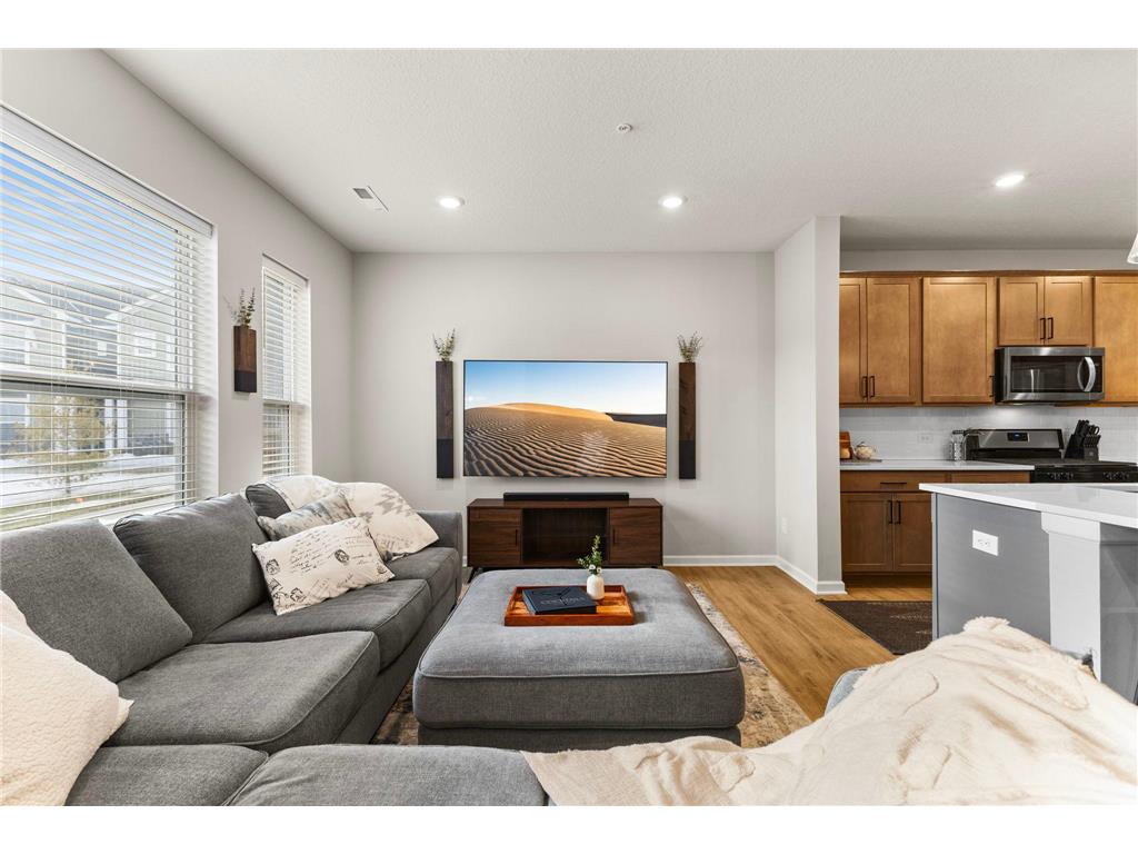 14540 Twin Lakes Circle Burnsville MN 55306 7016599 image8