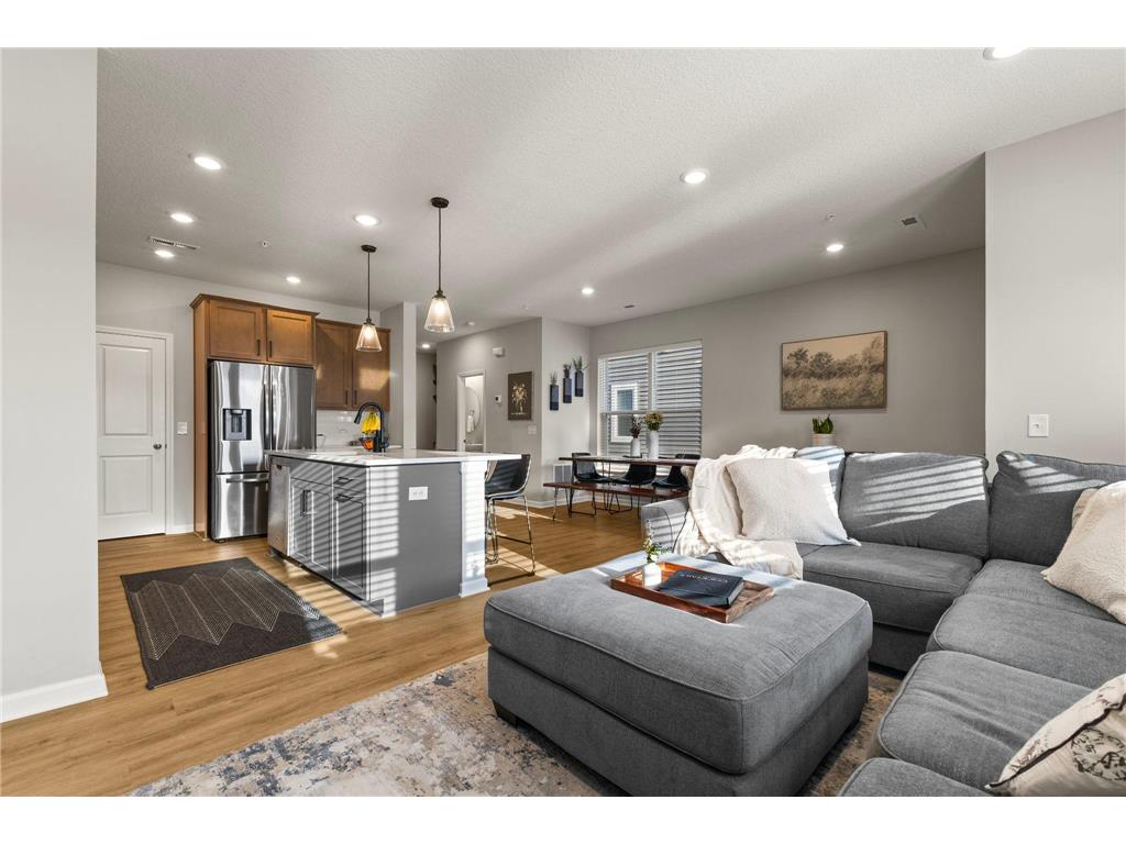 14540 Twin Lakes Circle Burnsville MN 55306 7016599 image9