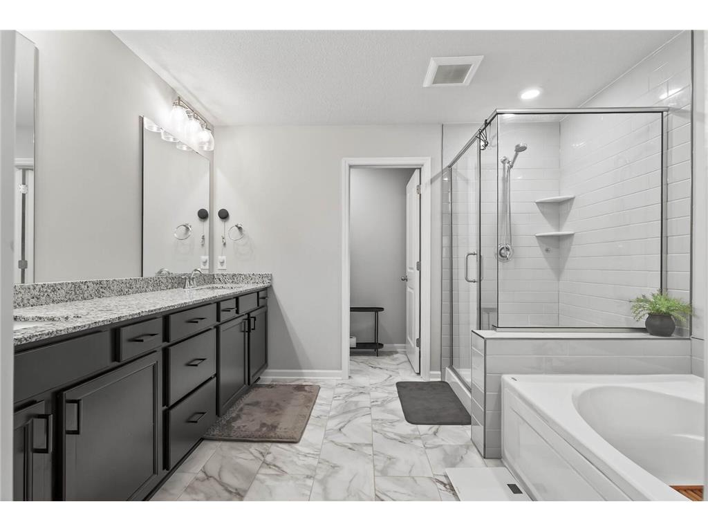 14544 Twin Lakes Circle Burnsville MN 55306 6802387 image22