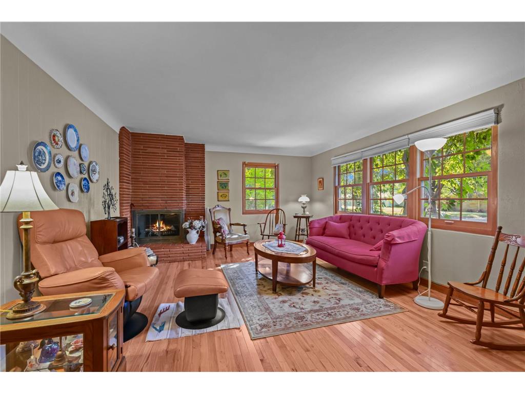 1455 Shryer Avenue W Roseville MN 55113 6784538 image1