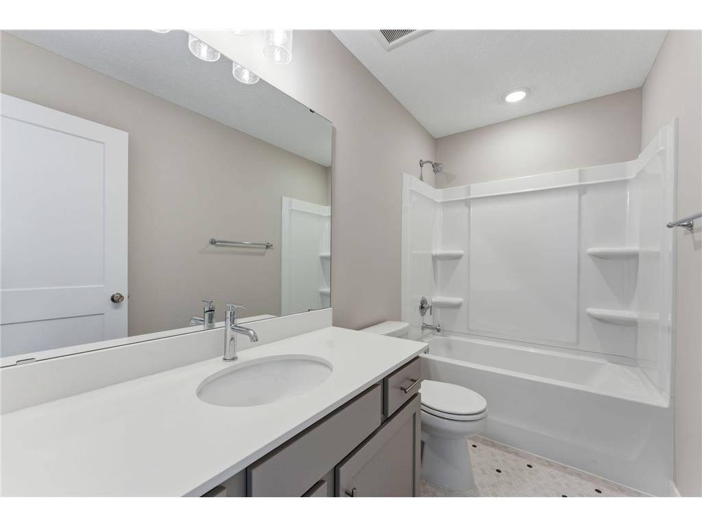 1457 143rd Street E Rosemount MN 55068 7062100 image21