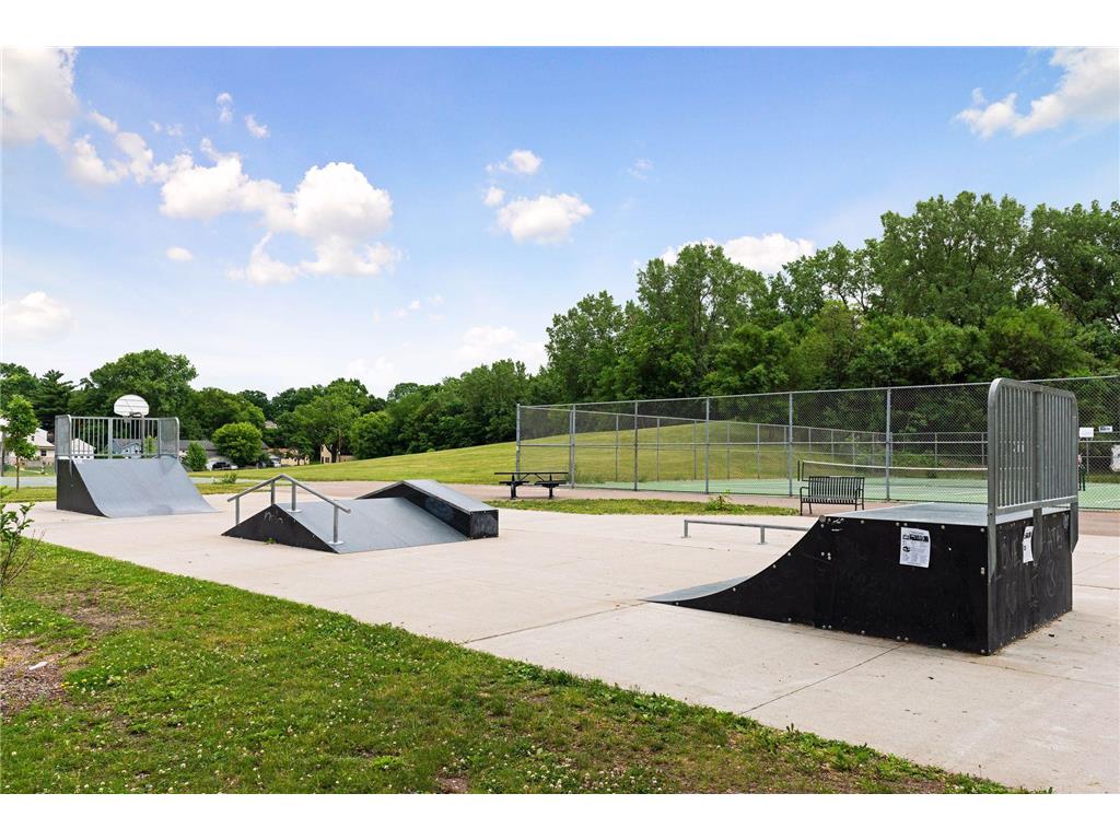 1457 Edgerton Street Saint Paul MN 55130 7071074 image46