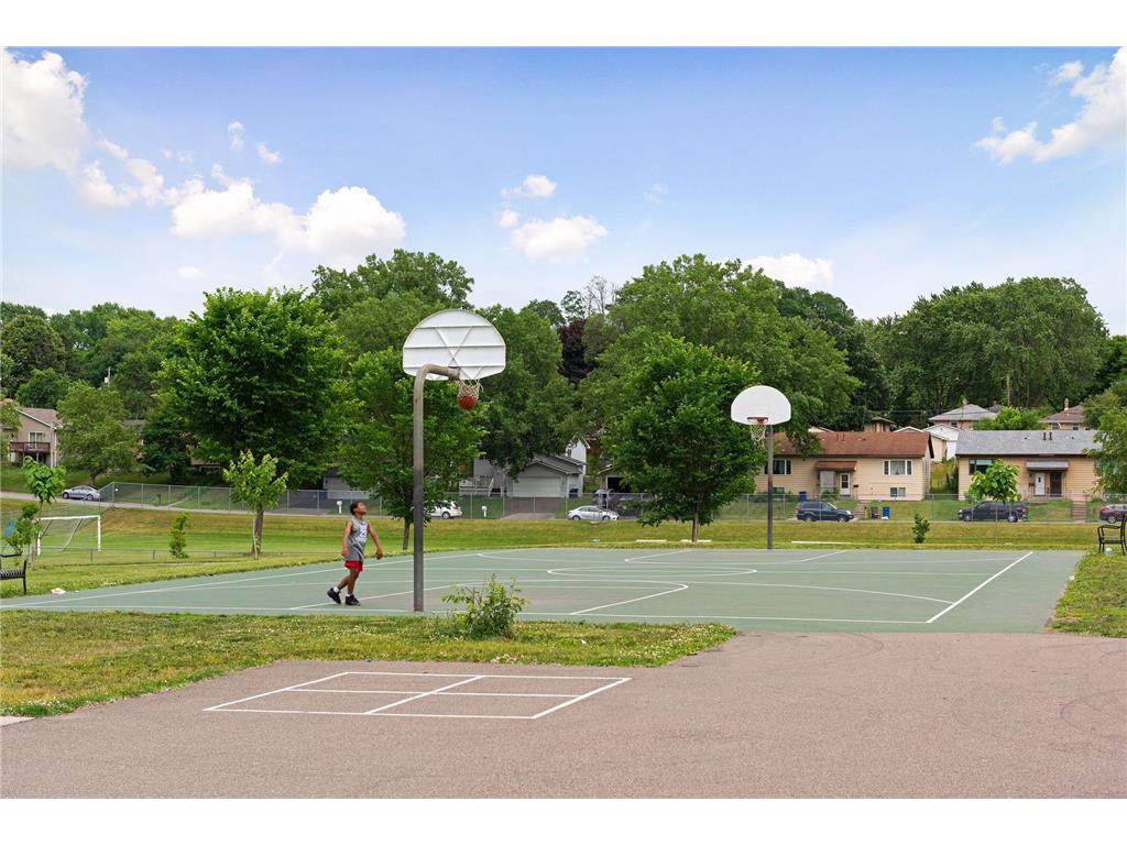 1457 Edgerton Street Saint Paul MN 55130 7071074 image47